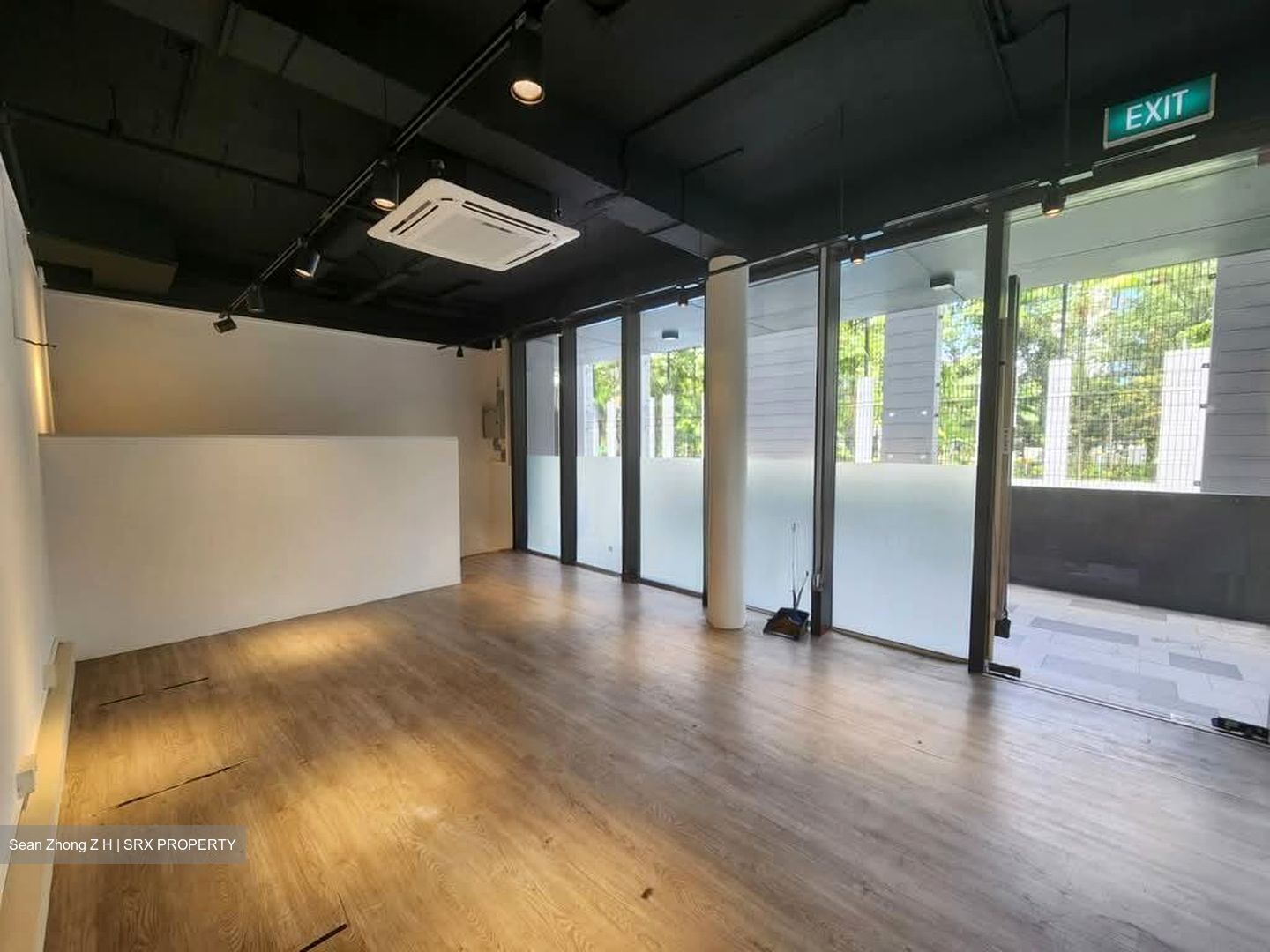 Fernvale Link (D28), Retail #602957571